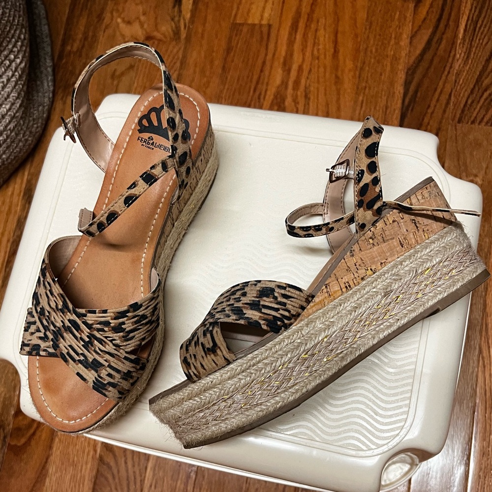 Fergalicious Wedge sandals / heels